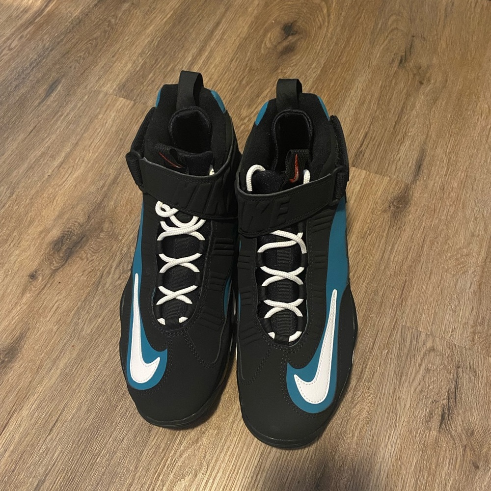 Nike Men's Air Griffey Max 1 Black Multi Color Freshwater Sneaker size 10.5